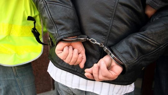 Pobili go za brak kultury wobec kasjerki na stacji benzynowej