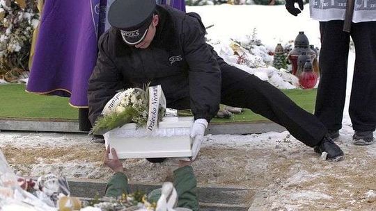 Pochowają nienarodzone dzieci na cmentarzu w Lublinie. Postawią symboliczną mogiłę