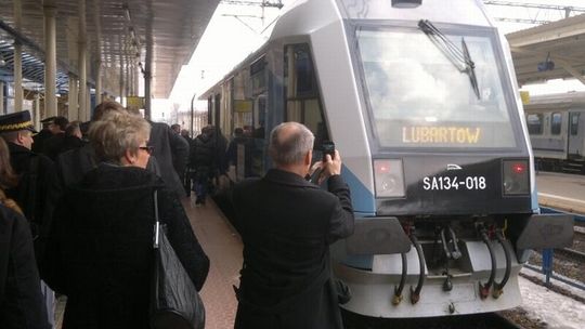 Pociąg Lublin-Lubartów wyjechał na tory (zdjęcia)