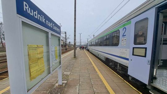 Pociąg z Lublina utknął w drodze 