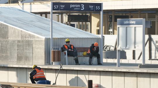 Pociągiem z Lublina do Warszawy wolniej niż przed przebudową torów