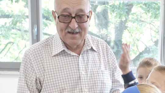 Почитати українською