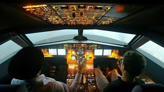 Poczuć się jak pilot za sterami airbusa 