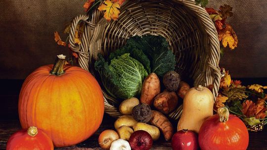 Poczuj jesień w kuchni. Przepisy na dania z dyni, grzybów i innych warzyw