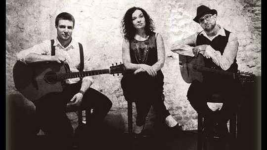 "Pod dachami Paryża". Koncert w Padbarze