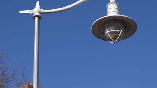 Pod latarnią najciemniej, czyli jak oszczędzają lubelskie gminy