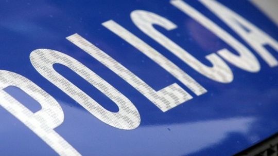 Podali się za policjantów, weszli do mieszkania i zrobili rewizję