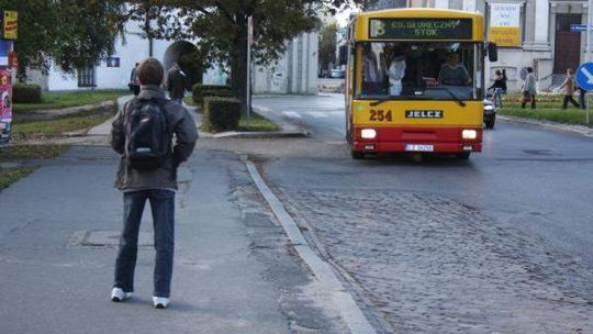 "Podaruj książkę bibliotece": Mało książek, mało biletów