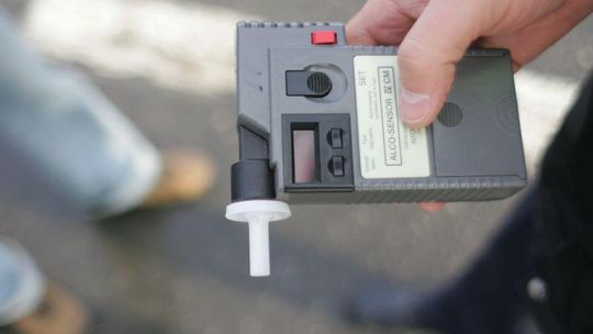 Podchmielony \"pirat\" chciał przekupić policjantów