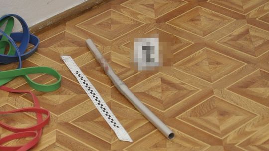 Podczas awantury uderzył brata metalową rurką. Teraz posiedzi w areszcie