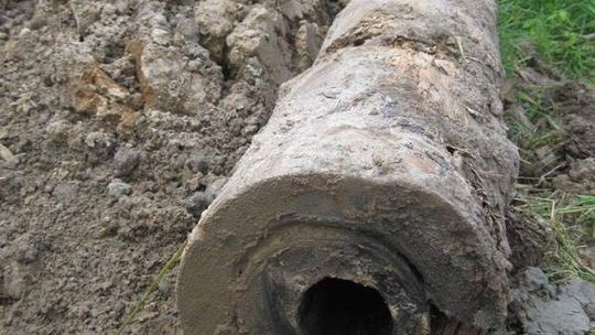 Podczas budowy drogi odkryli wodociąg z XVII wieku