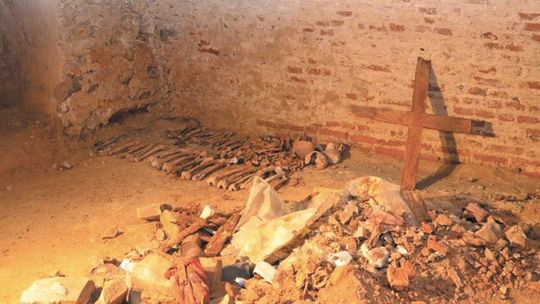 Podczas remontu kościoła w Łęcznej znaleziono cenne artefakty