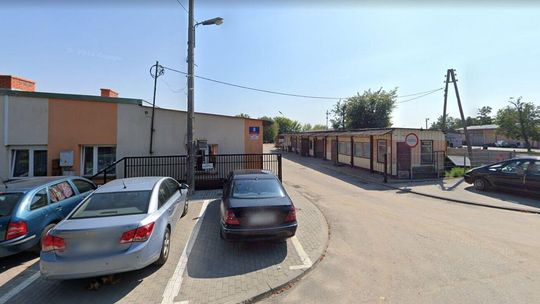 Podkłady kolejowe spalane w łukowskim ZDM. Ochrona środowiska kontroluje 