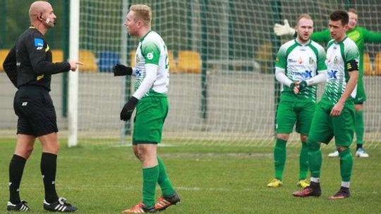 Podlasie kończy rok nad kreską, Orlęta prawie na dnie