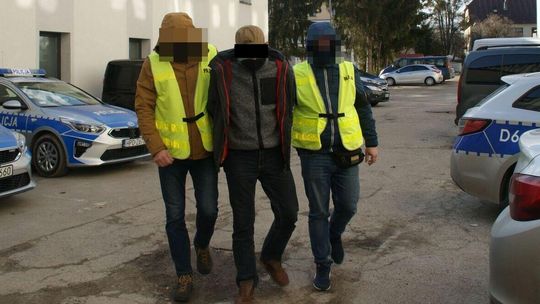 Podpalacz punktu szczepień odpowie za terroryzm