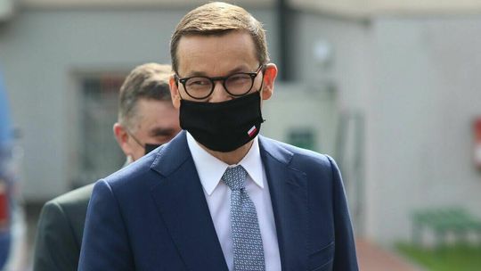 Podpalenie w mobilnym punkcie szczepień i w sanepidzie w Zamościu? Jest reakcja premiera