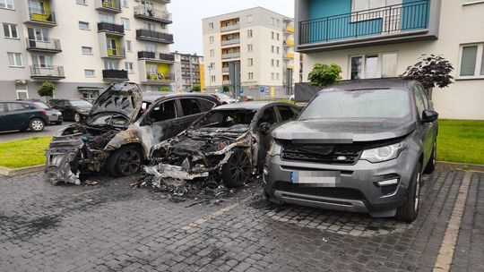 Podpalił samochód na bialskim osiedlu. Podpalacz już w rękach policji