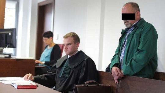 Podpalił żonę, by nie płacić za jej leczenie?