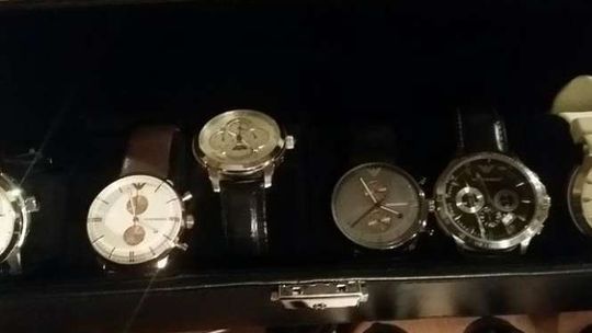 Podrobione okulary, zegarki i ubrania znanych marek. Wpadli dwaj handlarze