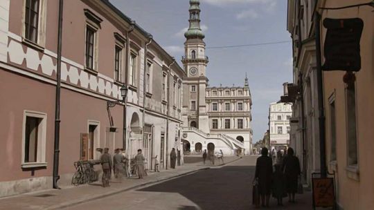 Podróż z teraźniejszości do przeszłości. Artysta znów ożywił miasto