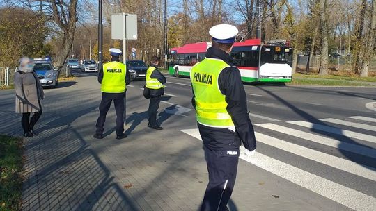 Podsumowanie policyjnej akcji "Znicz". Były wypadki, ranni i pijani kierowcy