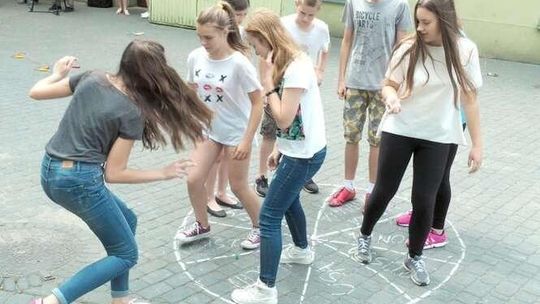 Podwórko z czasów PRL w Teatrze Osterwy