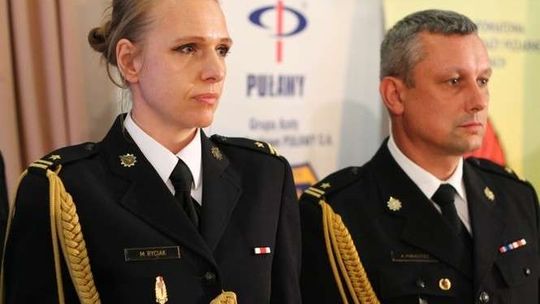 Podziękowania i awanse dla strażaków z powiatu puławskiego