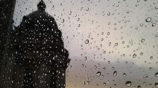 Pogoda: Będzie ciepło, ale już nie upalnie. To koniec gorącego lata?