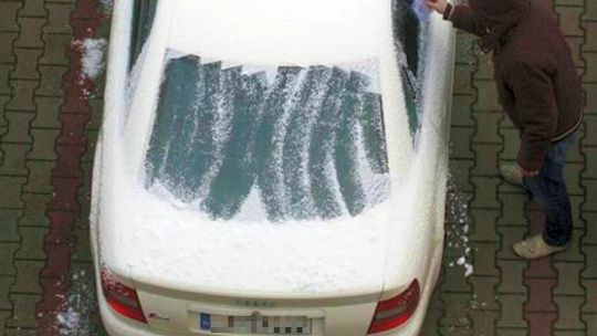 Pogoda na dziś. Synoptycy zapowiadają deszcz i śnieg