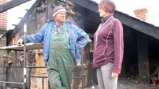 Pogorzelcy z Zawadówki nie zostali sami. Dostali wsparcie, odbudowują dom