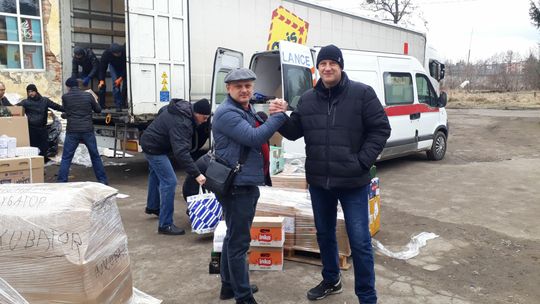Pogotowie z Zamościa ruszyło na pomoc Ukrainie. "Szpitale pracują na pełnych obrotach"