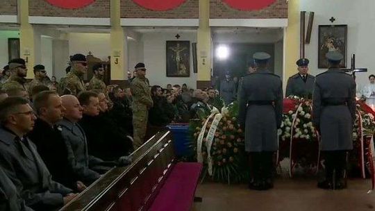 Pogrzeb antyterrorysty, który zginął na służbie. "Prawdziwy wojownik, skromny człowiek o wielkim sercu"