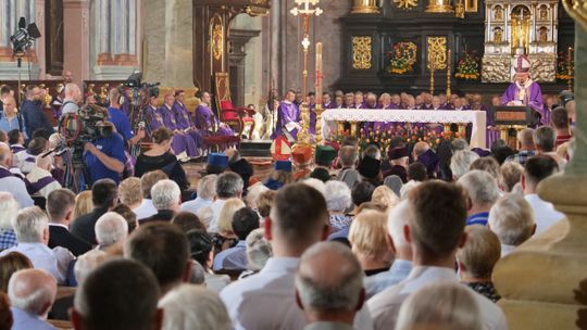 Pogrzeb arcybiskupa seniora Bolesława Pylaka. "Był otwarty, bliski, po prostu ojcowski"