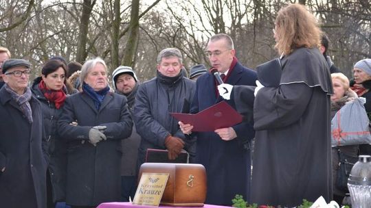 Pogrzeb Krzysztofa Krauzego. Reżyser pochowany w Kazimierzu Dolnym