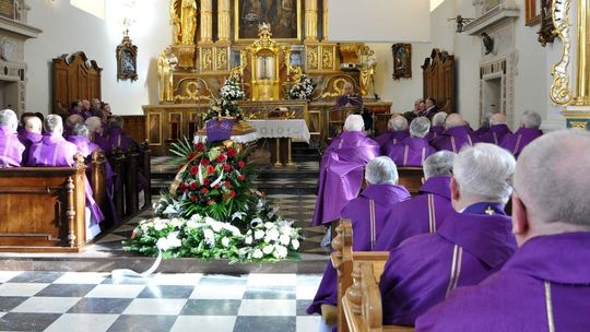 Pogrzeb ks. Mariana Malarza, honorowego obywatela Puław [zdjęcia]