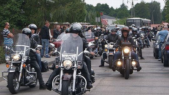 Pogrzeb znanego motocyklisty Tomasza Witkusa (zdjęcia)