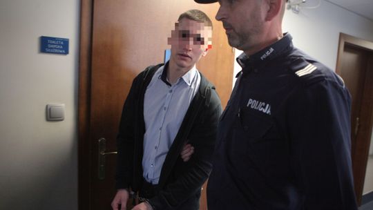 Pogrzebał ofiarę na polu za domem. Sprawca makabrycznego zabójstwa przed sądem