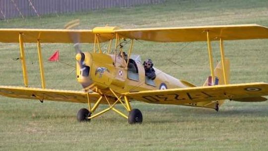 Pokazy lotnicze pod Chełmem. Wśród uczestników FireBirds i Biało-Czerwone Iskry