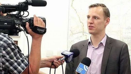 Pokerzysta "na wygnaniu "w Hrubieszowie. "Każdy chciał mieć z nim zdjęcie"