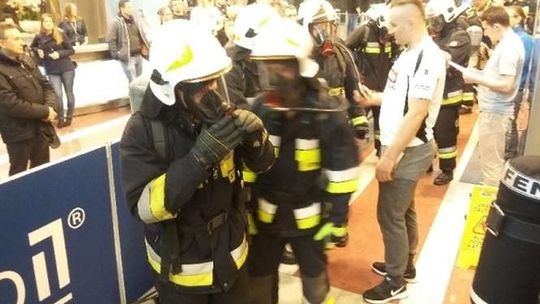 Pokonali 37 pięter z pełnym ekwipunkiem