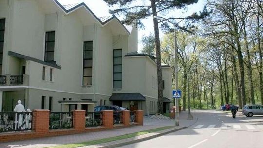 Połączyć kościół z cmentarzem? Przeszkadza Natura 2000