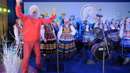 Połamali się opłatkiem na tradycyjnych spotkaniach świątecznych UMCS i KUL [zdjęcia]