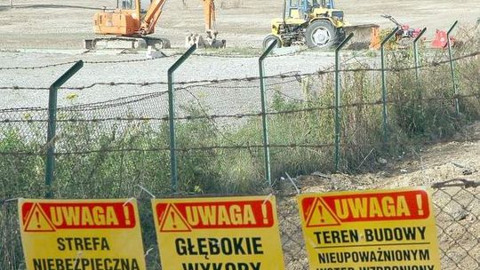 Pole golfowe z opóźnieniem. Urzędnicy: \"Już nam się nie spieszy. Naliczymy karę\"