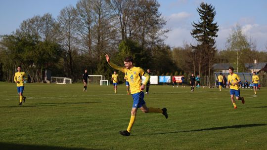 Polesie Kock pokonało POM Iskra Piotrowice, piękny gol Kacpra Niedzieli
