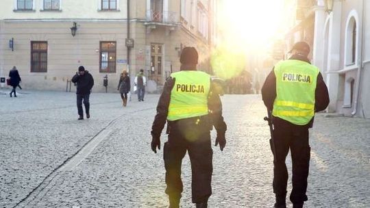 Policja dostanie od miasta 280 tys. zł. Gdzie pojawią się piesze patrole?