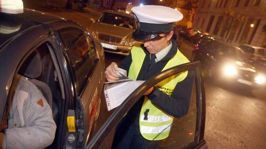 Policja i ITD na tropie fałszywych taksówkarzy. Wpadło dwóch