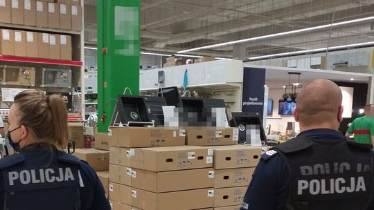 Policja i sanepid wchodzą do lubelskich galerii handlowych. Sprawdzają czy każdy ma maseczkę