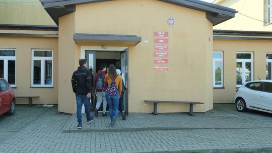 Policja kontroluje szkoły po atakach na Mazowszu. W Lubelskiem sprawdzono już 1000 placówek