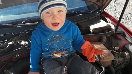 Policja szuka zaginionego 3,5-letniego chłopca