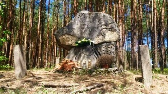 Policja z Hamburga stawia pomnik w Józefowie